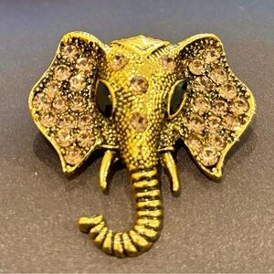 Gold Tone Elephant Brooch/Fashion Jewelry/Champagne & Black Colored Crystals NEW